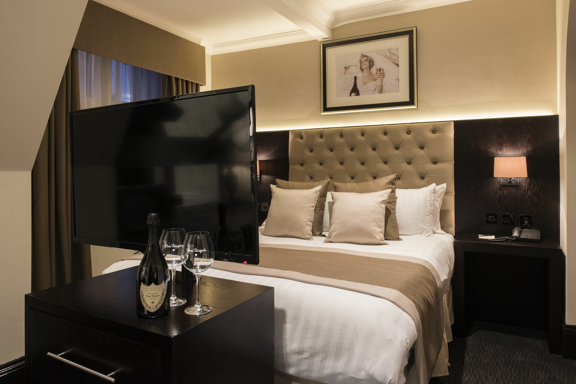The Vermont Aparthotel Newcastle-upon-Tyne Extérieur photo